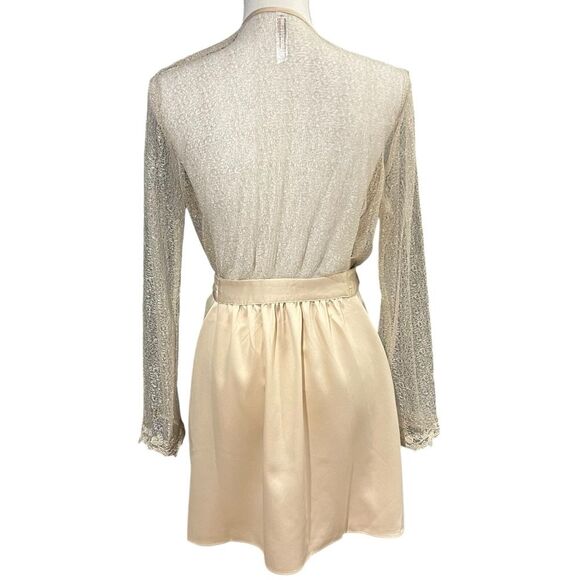 Flora Nikrooz Showstopper Satin Robe Size S Champagne Satin Lace Bridal NWT - Picture 7 of 16